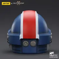 Warhammer 40,000: Space Marine 2 Replik Ultramarines Lieutenant Titus Helm 30 cm